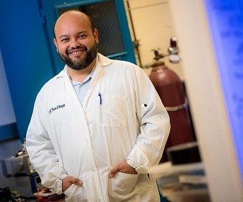 image of dr. vazquez-mena