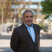 Portrait of Chancellor Khosla, UC San Diego